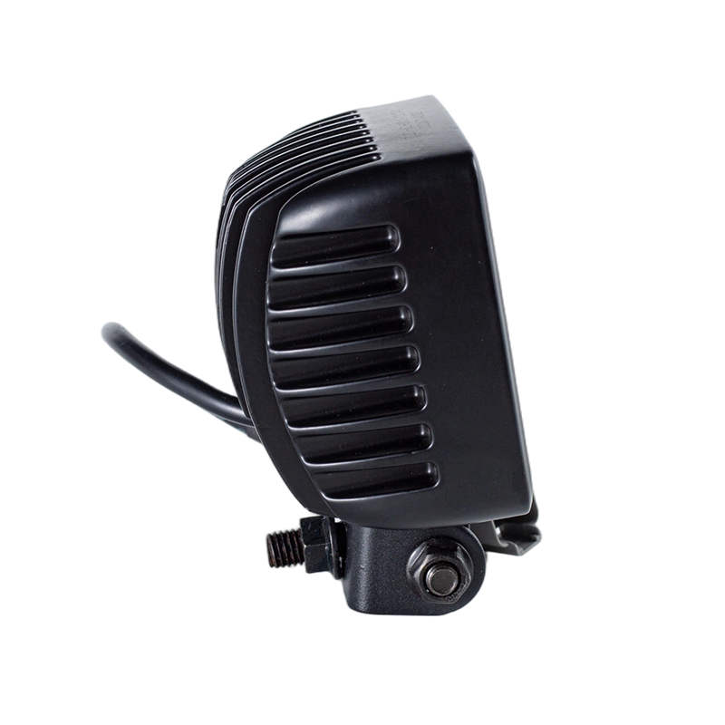 Lampe de travail robuste à 6 LED IP67 004 pour véhicules industriels