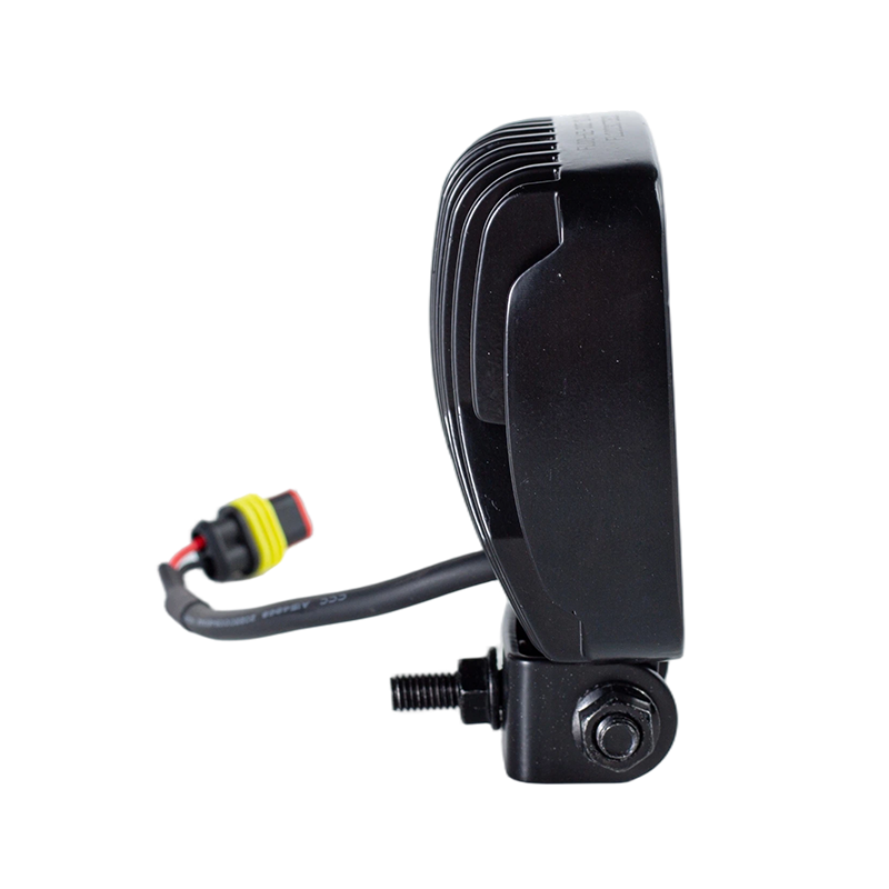 Lampe de travail robuste à 6 LED IP67 002 pour véhicules industriels