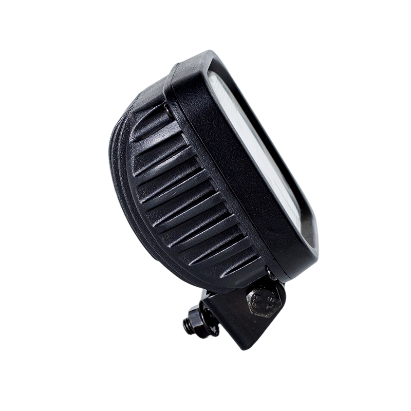 Phare à 4 LED étanche à la poussière et à l'eau IP67 pour véhicules industriels