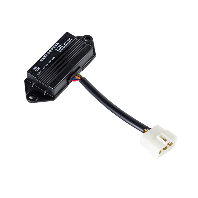 Régulateur électronique de système de charge de chariot élévateur industriel de surintensité de surtension à large tension IP65 DC12V